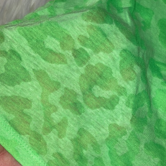 🌼Leopard Burnout Neon Green Swing Tank - Picture 6 of 9